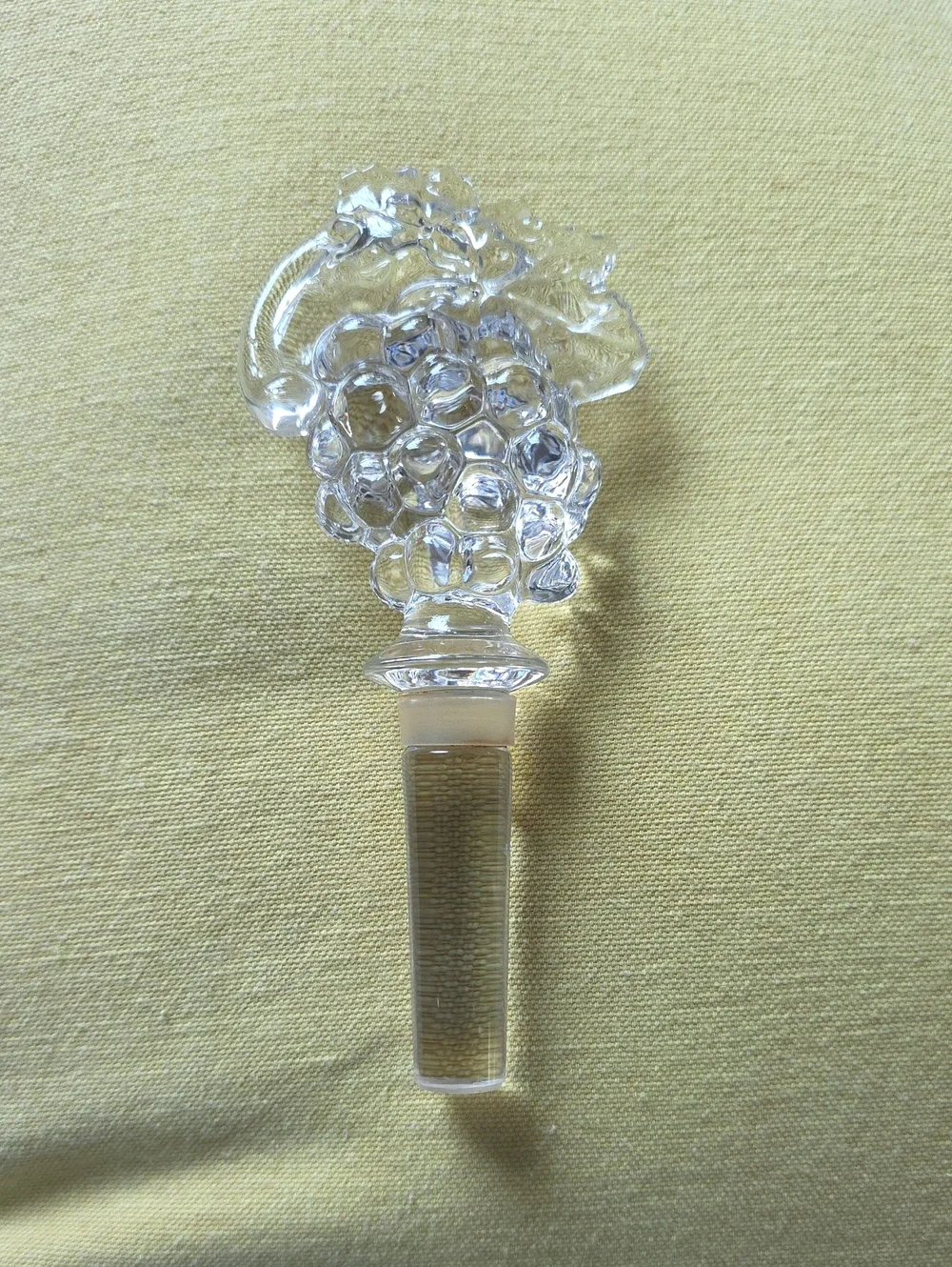 Glass Grape Cluster Bottle Stopper